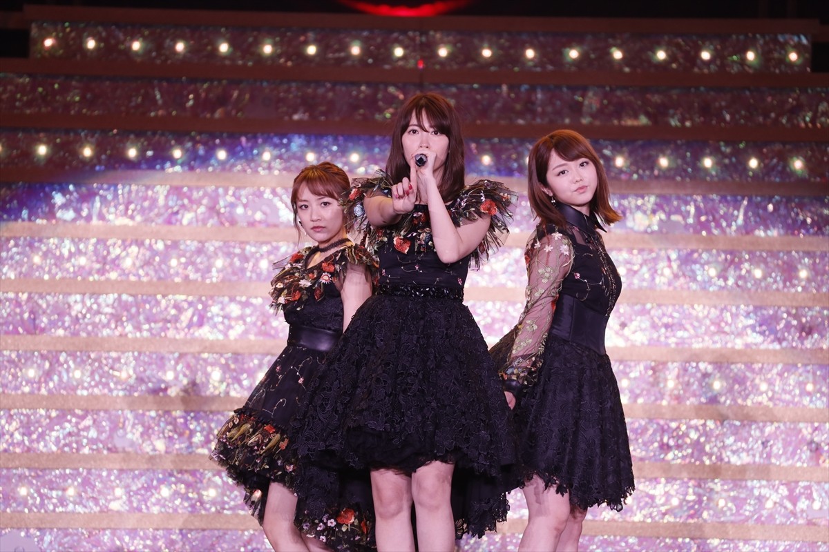 小嶋陽菜卒業ライブ「こじまつり」前夜祭　高橋愛参加でモー娘。楽曲を披露