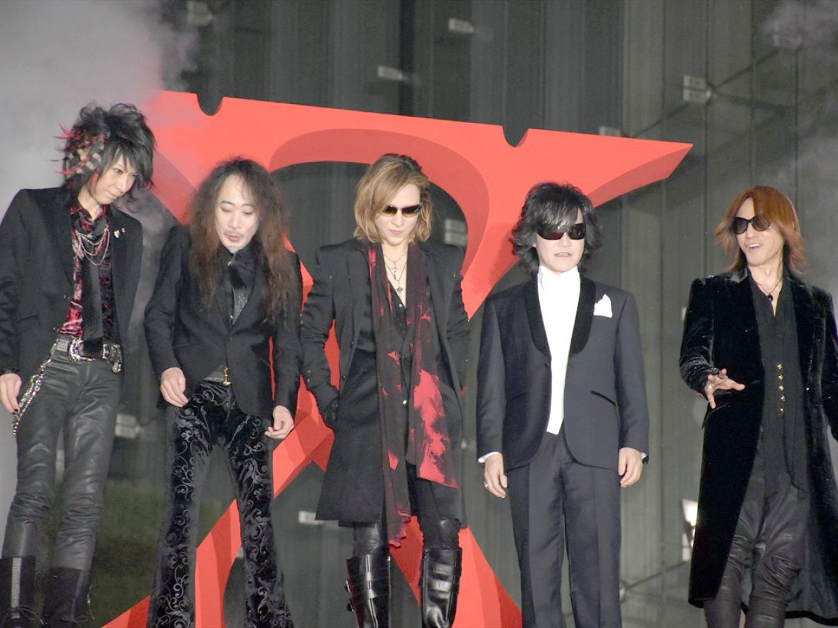 男泣きのYOSHIKI、HIDEの死後「精神科の治療を受けていた」と告白