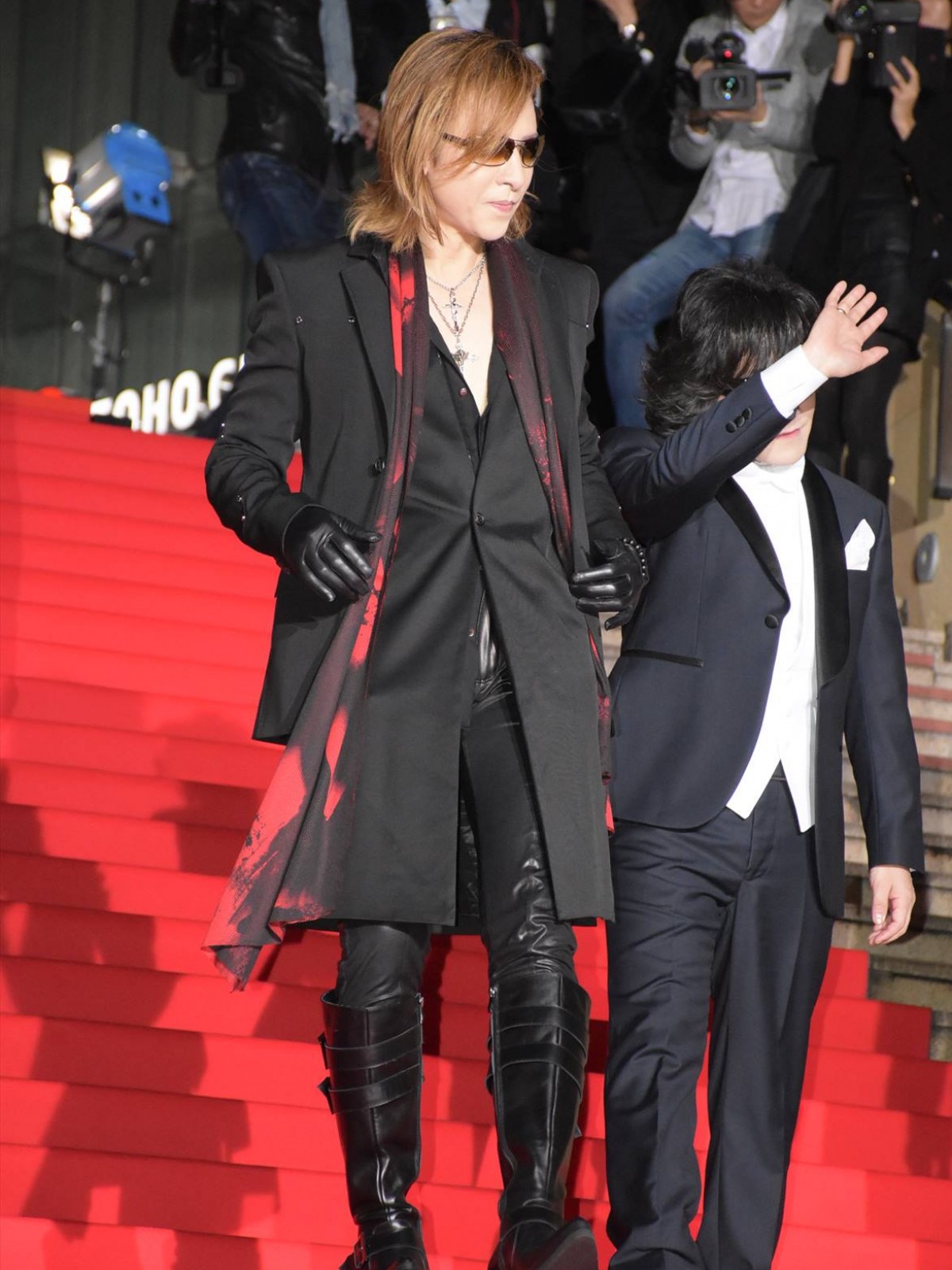 男泣きのYOSHIKI、HIDEの死後「精神科の治療を受けていた」と告白