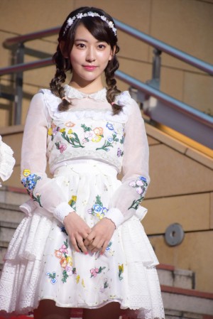 AKB48、映画『WE ARE X』完成披露ジャパンプレミアレッドカーペットに登場