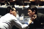 男たちが過激に対峙する韓国映画『アシュラ』場面写真