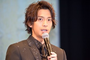 三浦翔平、『ひるなかの流星』完成披露試写会舞台挨に登場
