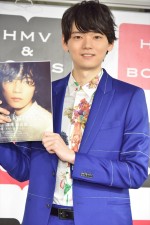 写真集発売イベントに出席した古川雄輝