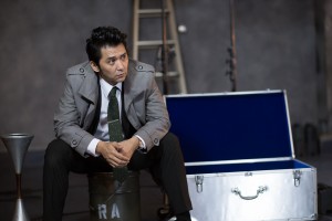 『銀と金』で切れ者の元東京地検特捜部検事を演じる、村上淳（第6話より）