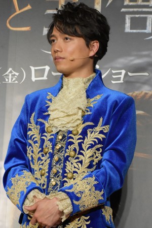 映画『美女と野獣』の日本版デュエットソングお披露目イベントに出席した、山崎育三郎