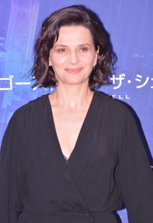 ジュリエット・ビノシュ、映画『ゴースト・イン・ザ・シェル』来日記者会見に出席