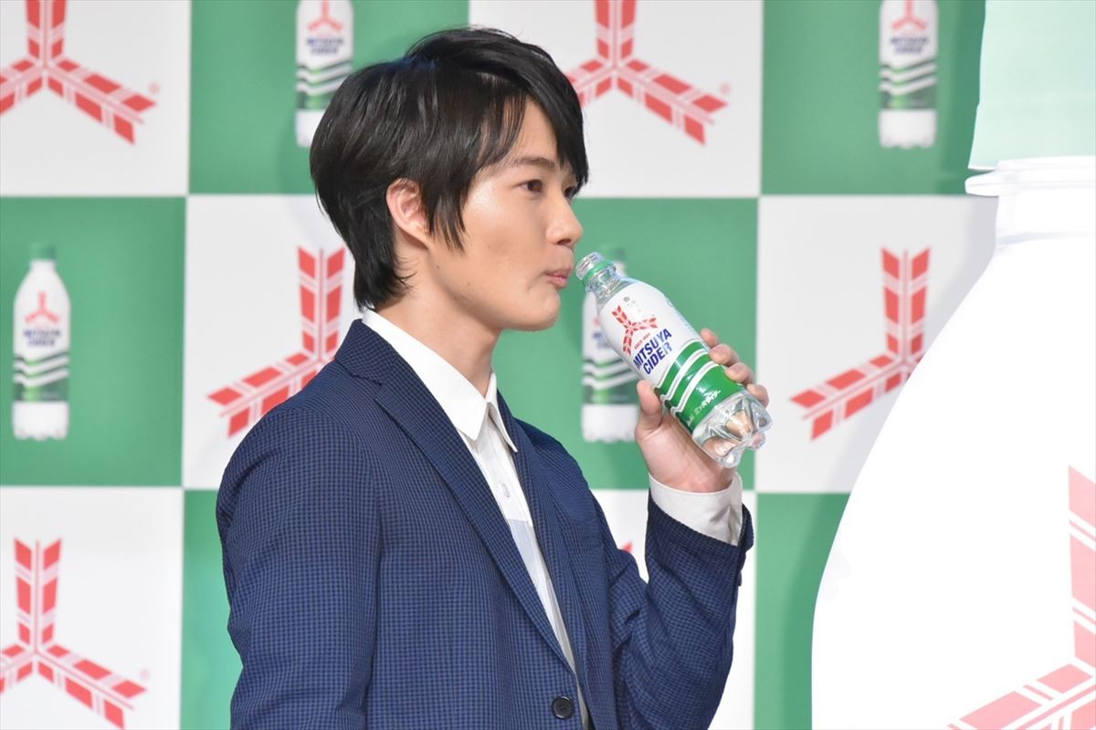 ボブヘアにイメチェンの芳根京子、「毎日楽しくて充実しています」と笑顔がキラリ