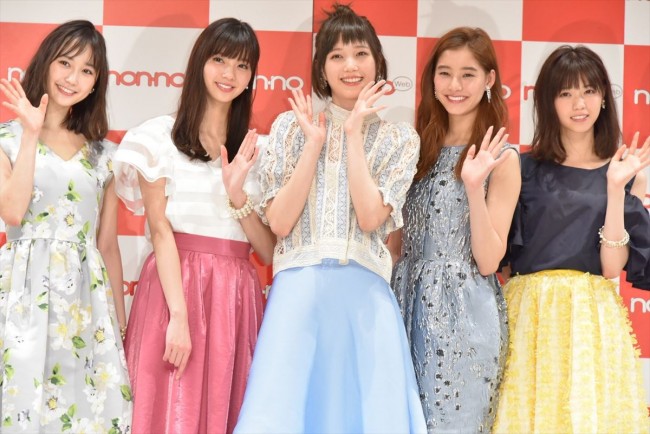 「non‐no（ノンノ）」の創刊45周年イベントに登壇した鈴木友菜、新川優愛、本田翼、新木優子、西野七瀬