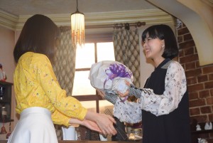 NHK朝の連続テレビ小説バトンタッチセレモニーに出席した、有村架純、芳根京子