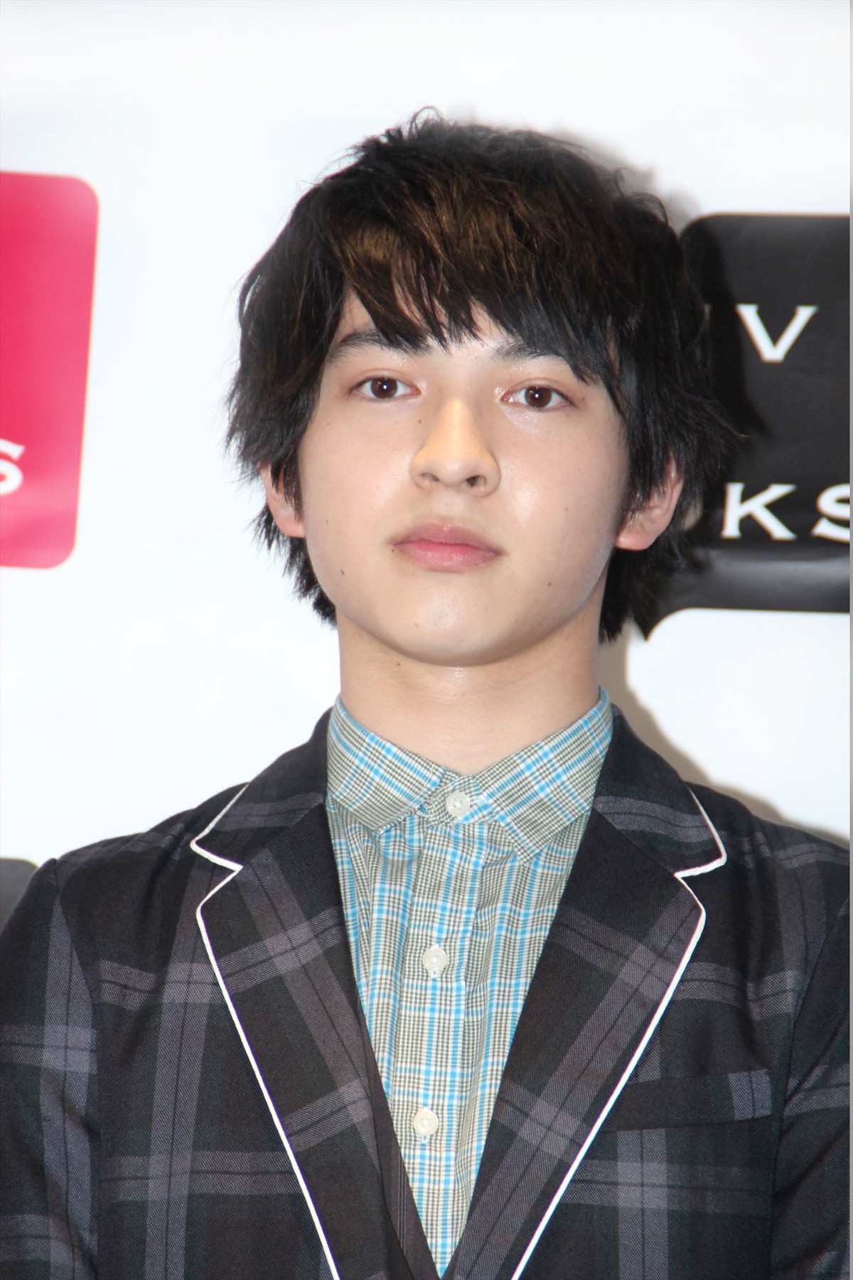 佐野勇斗、M！LK初カレンダーに200点！　今後は「紅白歌合戦の司会をやりたい」