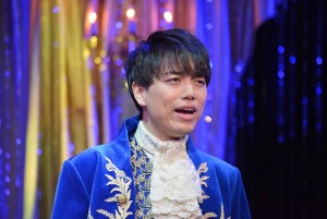 『美女と野獣』来日記者会見に出席した、山崎育三郎