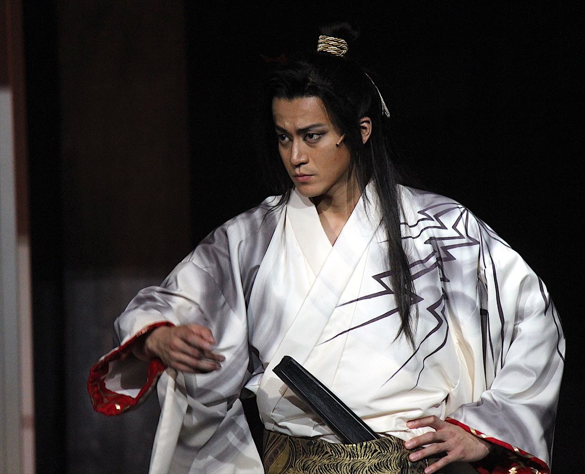 小栗旬、『髑髏城の七人』開幕　「大きすぎる！」客席360度回転の新劇場に驚愕