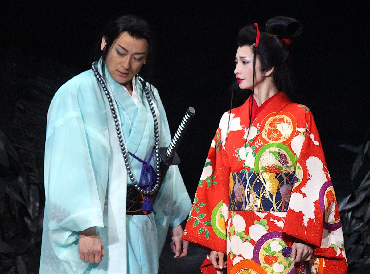 小栗旬、『髑髏城の七人』開幕　「大きすぎる！」客席360度回転の新劇場に驚愕