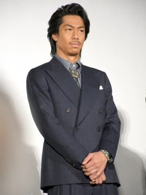 AKIRA、映画『たたら侍』完成披露上映会に出席