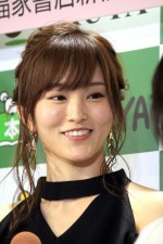 NMB48山本彩、初のエッセイ本『すべての理由』発売記念イベントに出席