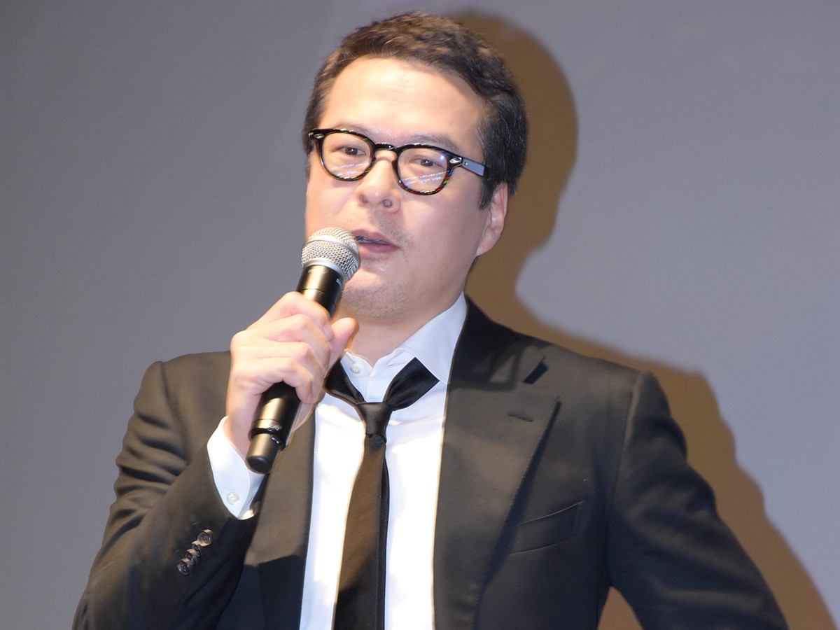 『CRISIS』小栗旬、共演の西島秀俊に「顔が濡れちゃうアンパンマンみたい」