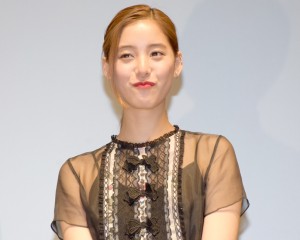 新木優子、『CRISIS　公安機動捜査隊特捜班』制作発表会見に出席