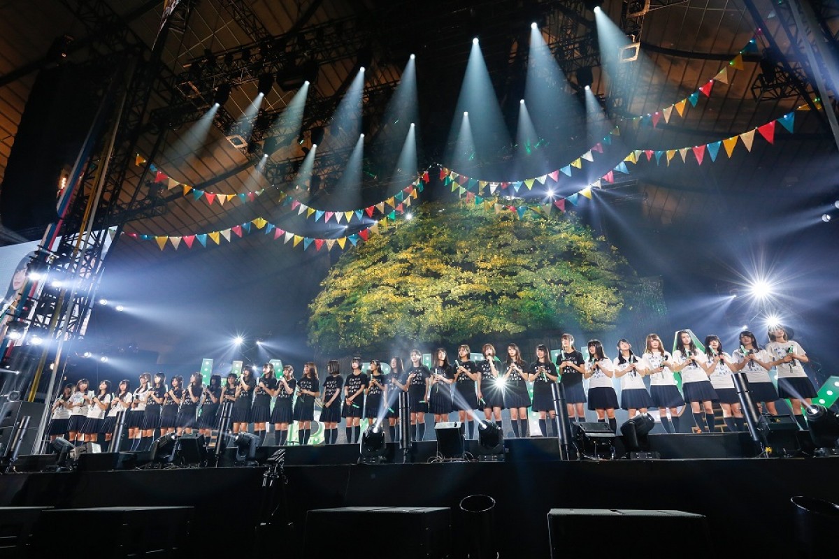  欅坂46、デビュー1周年ライブで全26曲を熱唱！「4月6日は特別な日」