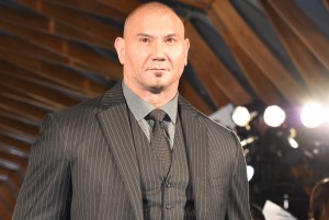 デイヴ・バウティスタ、『ガーディアンズ・オブ・ギャラクシー：リミックス』ギャラクシー・カーペット・イベントに登場！