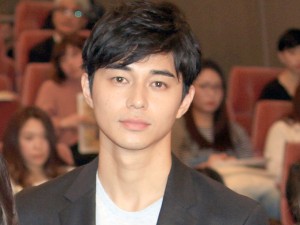 東出昌大、『あなたのことはそれほど』舞台挨拶に登場