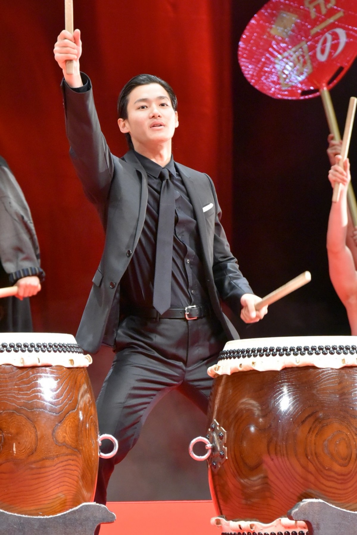 菅田将暉、フンドシ太鼓シーンで“熱い友情”育む　『帝一の國』豪華舞台あいさつ