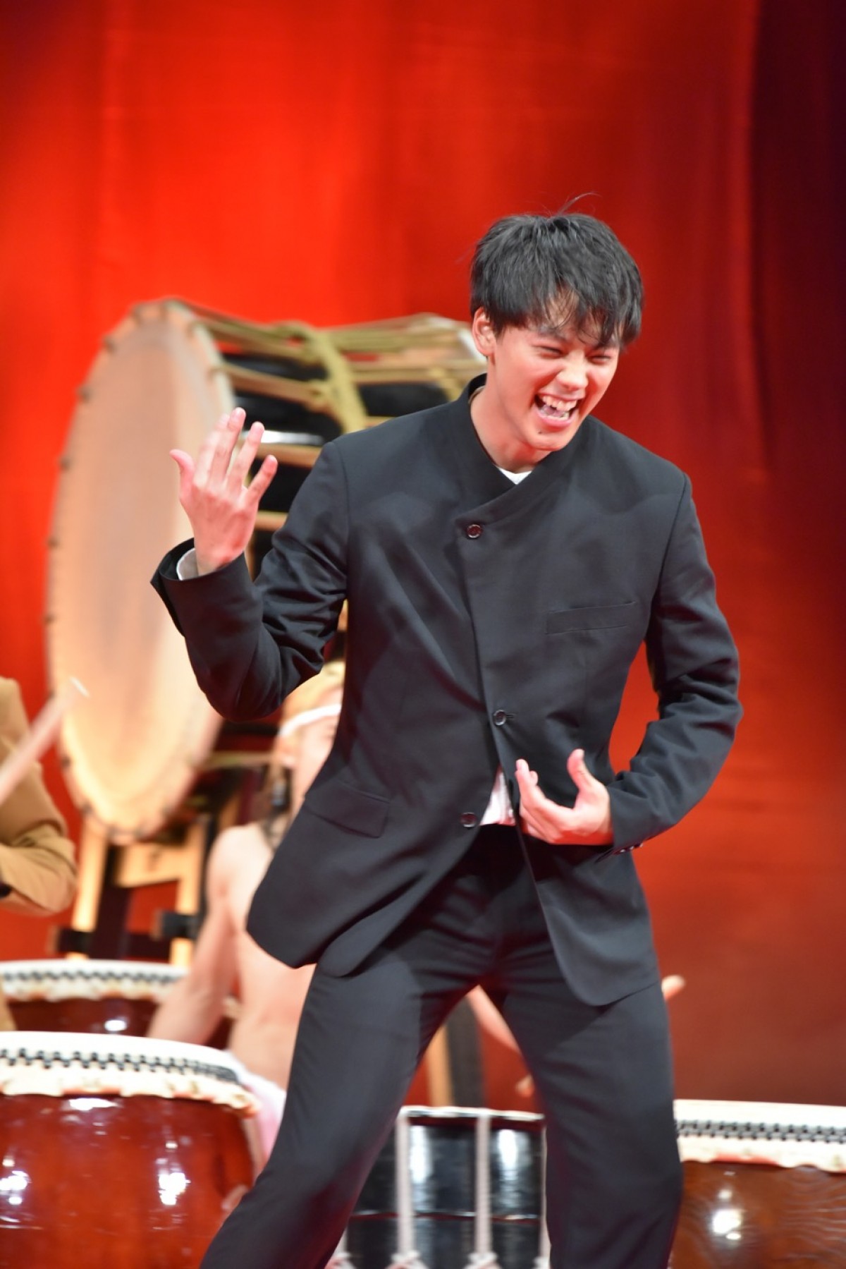 菅田将暉、フンドシ太鼓シーンで“熱い友情”育む　『帝一の國』豪華舞台あいさつ