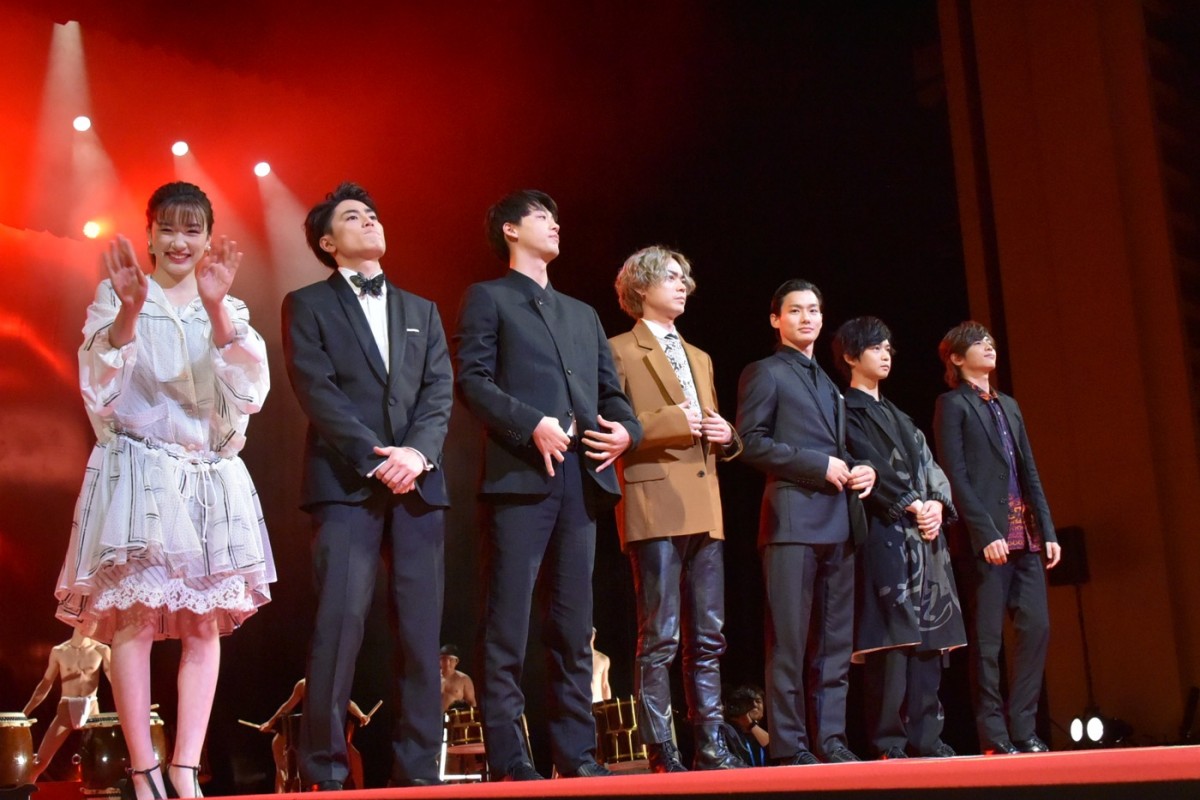 菅田将暉、フンドシ太鼓シーンで“熱い友情”育む　『帝一の國』豪華舞台あいさつ