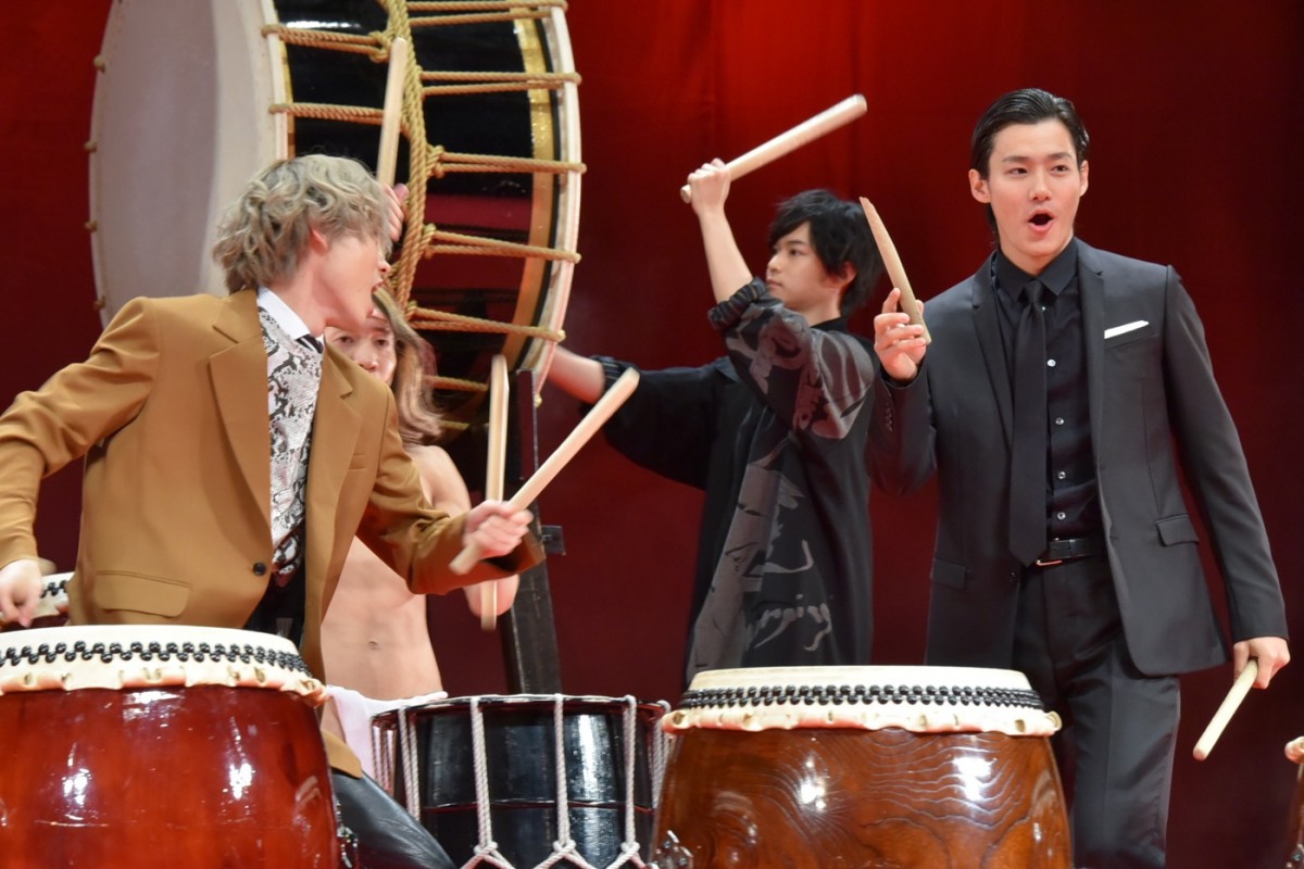 菅田将暉、フンドシ太鼓シーンで“熱い友情”育む　『帝一の國』豪華舞台あいさつ