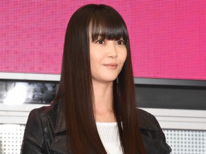 観月ありさ、『櫻子さんの足下には死体が埋まっている』制作発表に出席