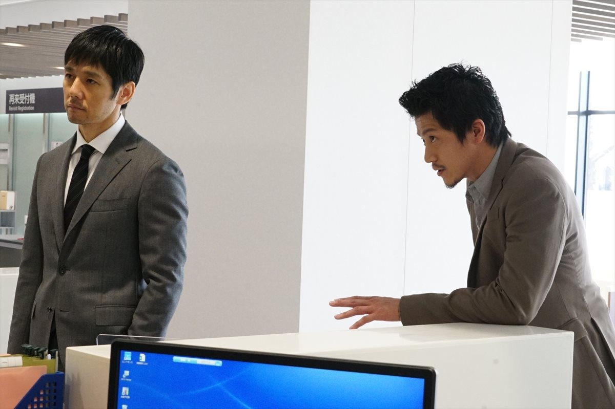 『CRISIS』小栗旬、第2話は「第1話の100倍面白い！」と自信　壮絶バトルも必見