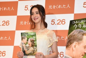 佐々木希、『光をくれた人』トークイベントに登壇