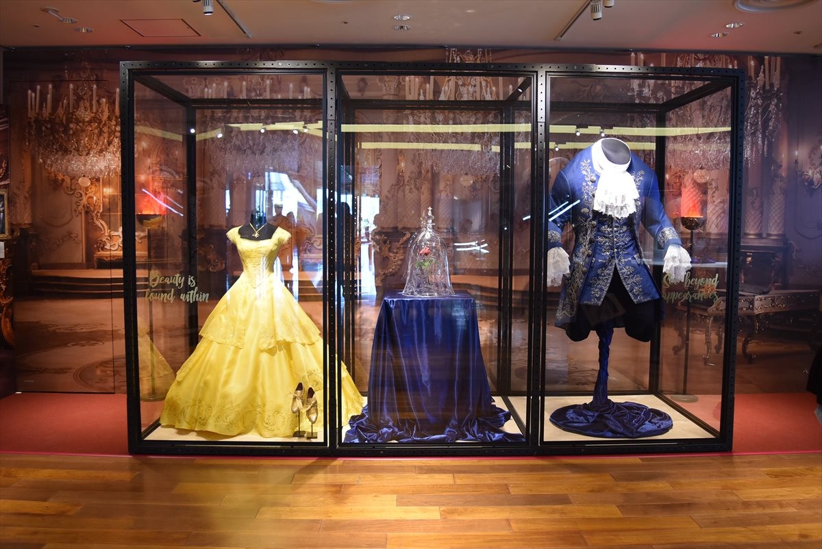 『美女と野獣』、世界観溢れる展示会開幕！ エマ・ワトソン着用ドレスがお目見え