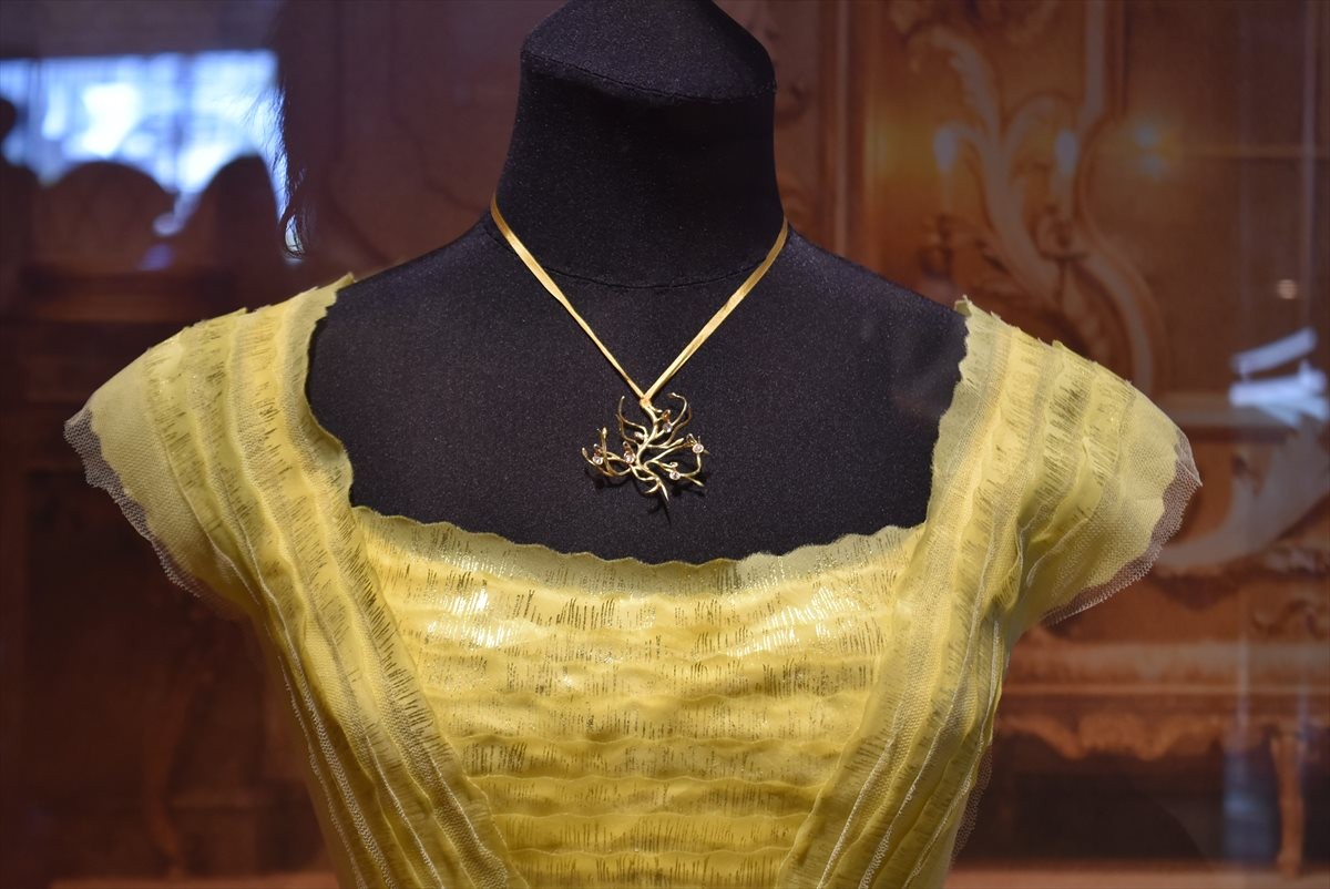 『美女と野獣』、世界観溢れる展示会開幕！ エマ・ワトソン着用ドレスがお目見え