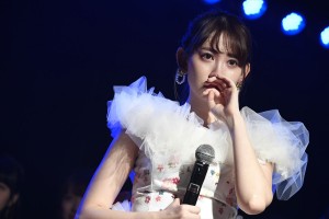 AKB48小嶋陽菜、4月19日に行われた卒業公演の様子