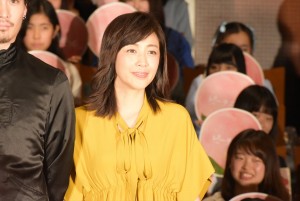 菊池桃子、『ピーチガール』完成披露試写会にて