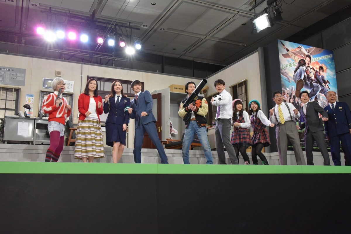 新婚・佐々木希、『ラストコップ』窪田正孝からキス迫られ黄色い悲鳴浴びる