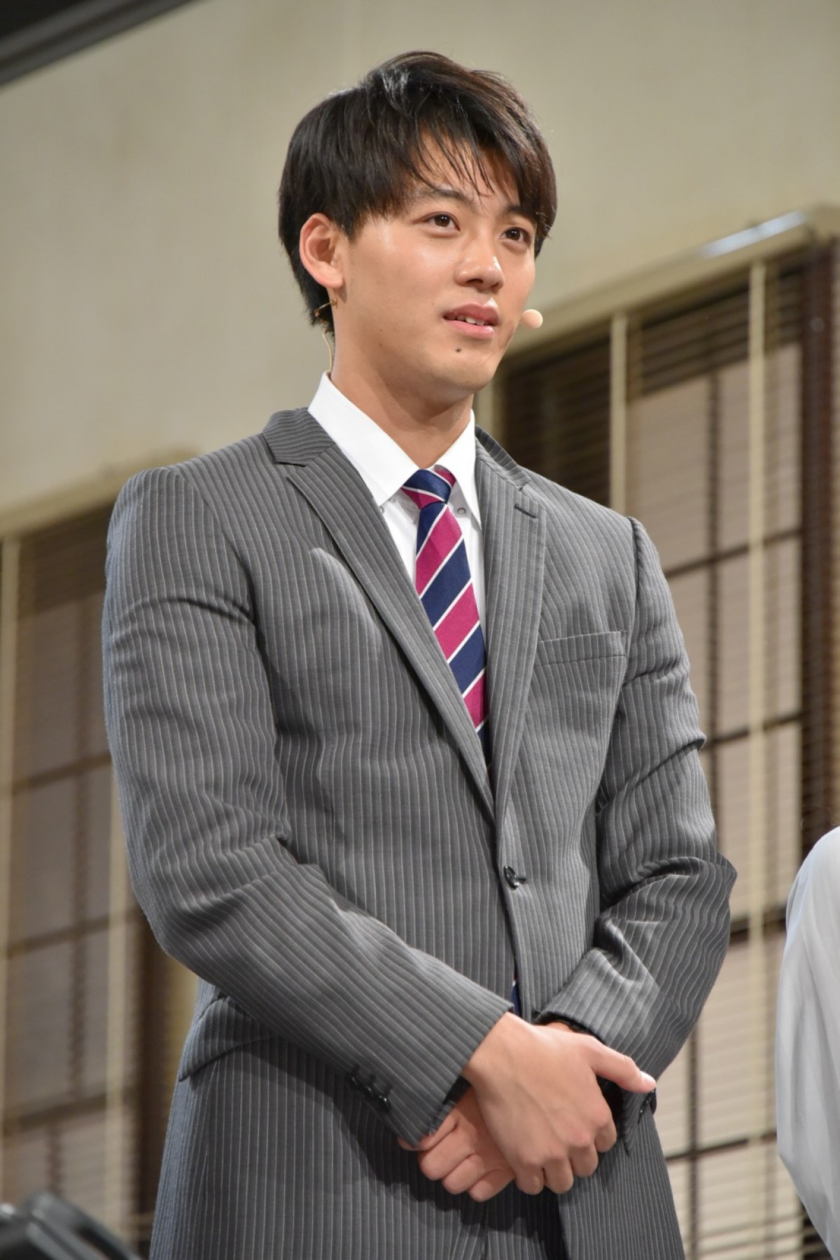 新婚・佐々木希、『ラストコップ』窪田正孝からキス迫られ黄色い悲鳴浴びる