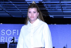 ソフィア・リッチー、サマンサタバサ「ミレニアルスターズ」来日イベントに出席