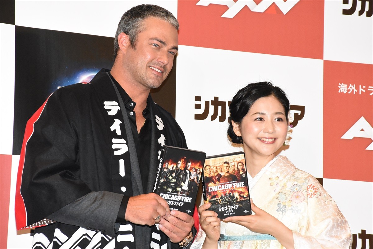 『シカゴ・ファイア』テイラー・キニー来日！日本流おもてなし＆和装の関根麻里を絶賛