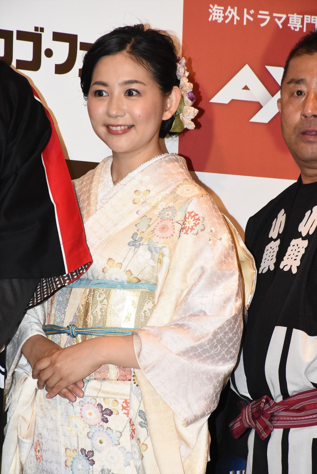 『シカゴ・ファイア』テイラー・キニー来日！日本流おもてなし＆和装の関根麻里を絶賛