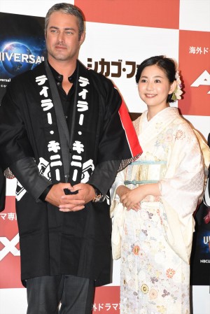 テイラー・キニー、関根麻里、海外ドラマ『シカゴ・ファイア』イベントに出席