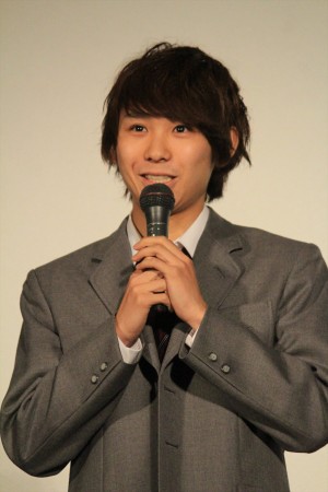 須賀健太、『ダブルミンツ』完成披露舞台挨拶に登壇