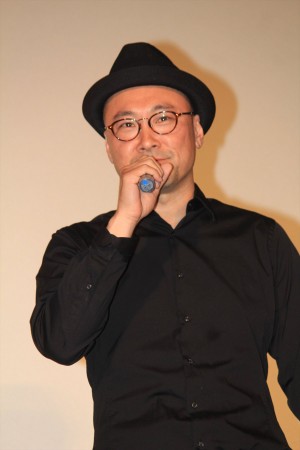 内田英治監督、『ダブルミンツ』完成披露舞台挨拶に登壇