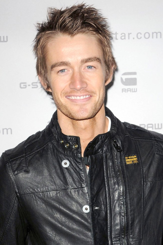 ロバート・バックリー、Robert Buckley、February 16、2010