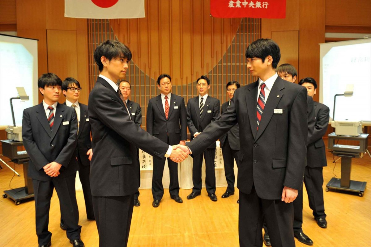 向井理＆斎藤工、池井戸潤原作『アキラとあきら』ポスター＆場面写真一挙解禁！