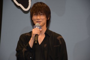 綾野剛、『武曲　MUKOKU』完成披露舞台挨拶にて