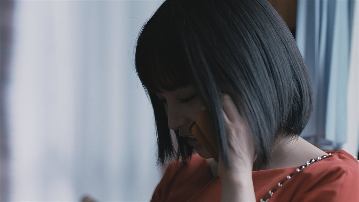 広瀬すず、是枝裕和監督と初のCMタッグ！ 社会人となった等身大の葛藤描く