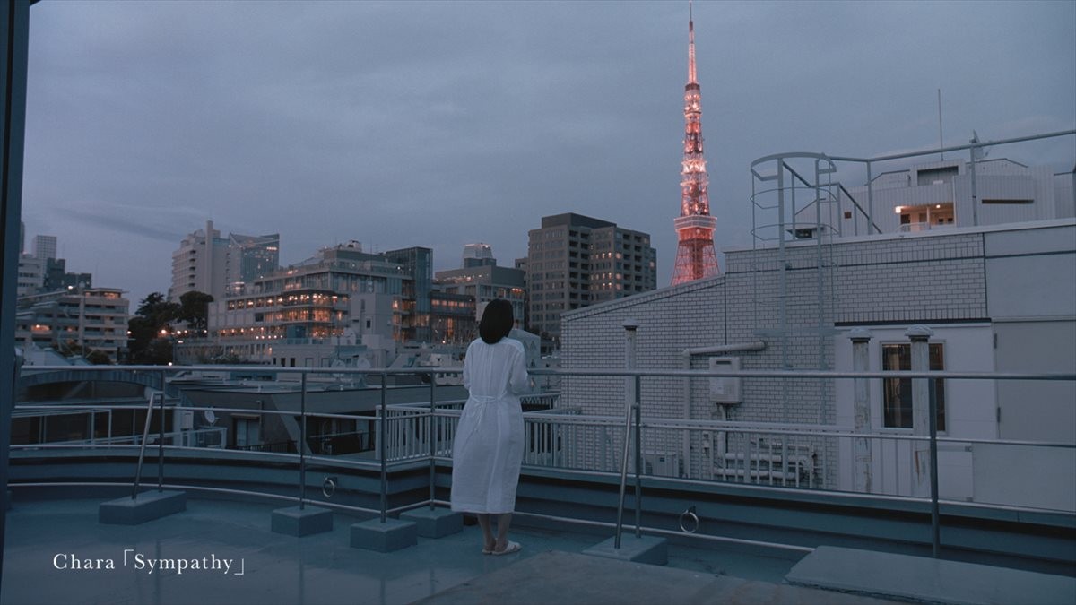広瀬すず、是枝裕和監督と初のCMタッグ！ 社会人となった等身大の葛藤描く