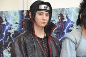 良知真次（うちはイタチ役）『ライブ・スペクタクル「NARUTO－ナルト－」～暁の調べ～』にて