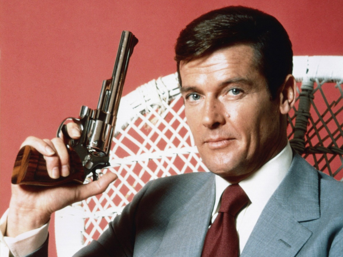 3代目ジェームズ・ボンドの俳優ロジャー・ムーアが死去(※『007/死ぬのは奴らだ』より)